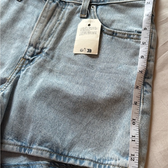 NWT Levi's Sky Blue Denim Long Shorts Size 25 - Picture 11 of 11